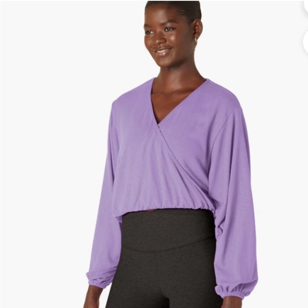 Beyond Yoga Wrapped Up Top Lilac - Picture 2 of 6